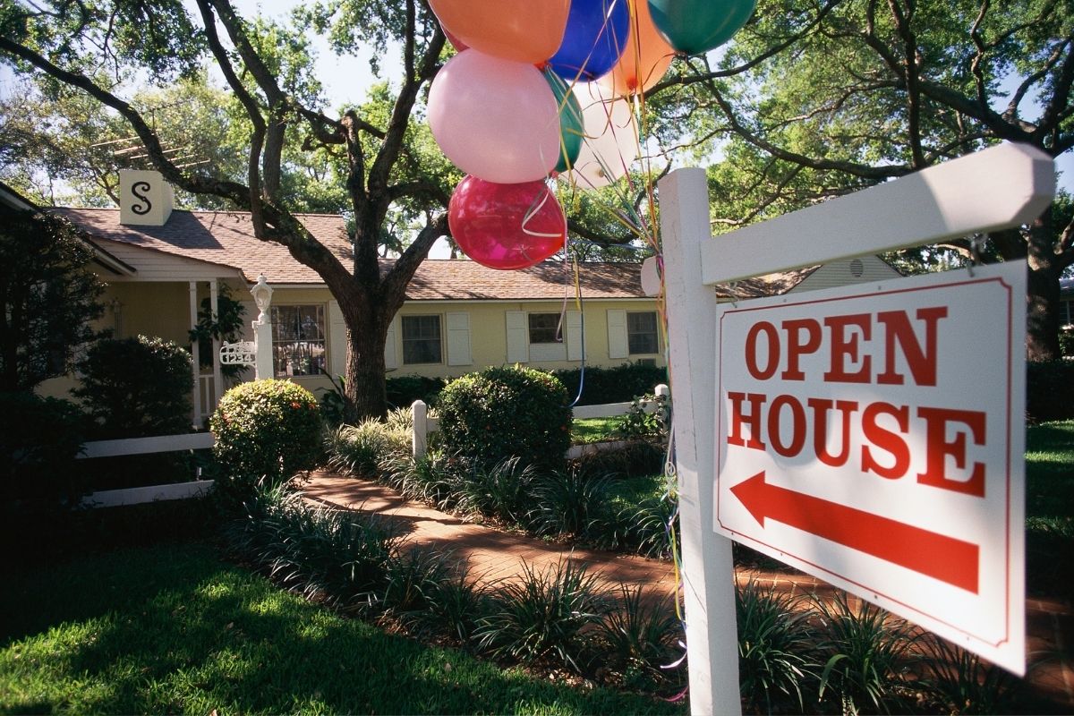 Generate Leads at Open House